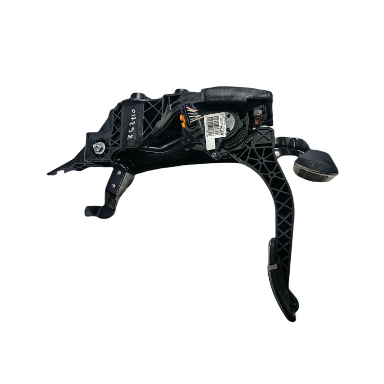 Peugeot 2008 23- Πεταλιέρα