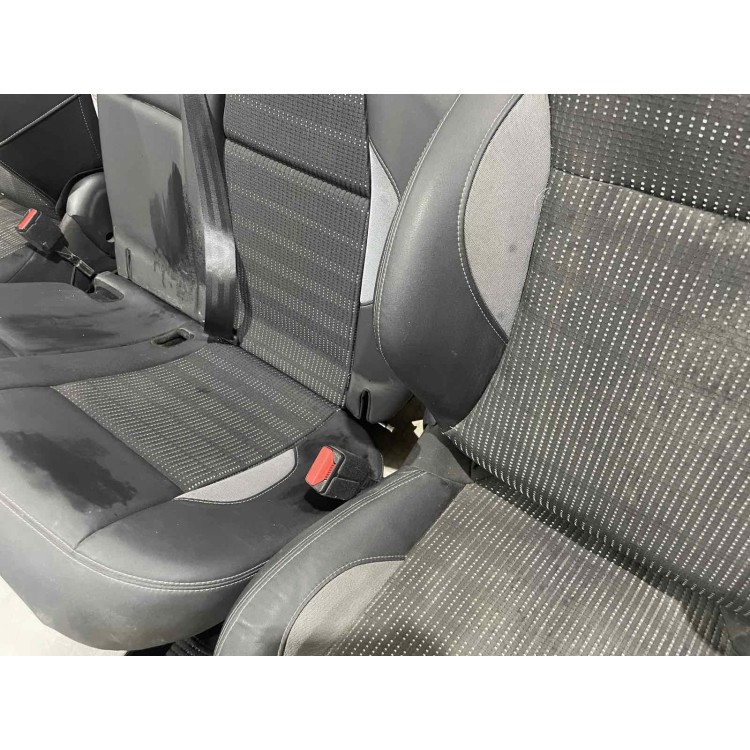 Σαλόνι Peugeot 2008 2013-2019