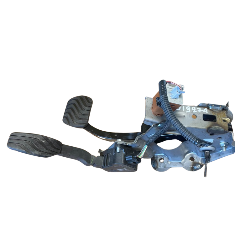 Πεντάλ με Κωδικό 18002-6UA3B