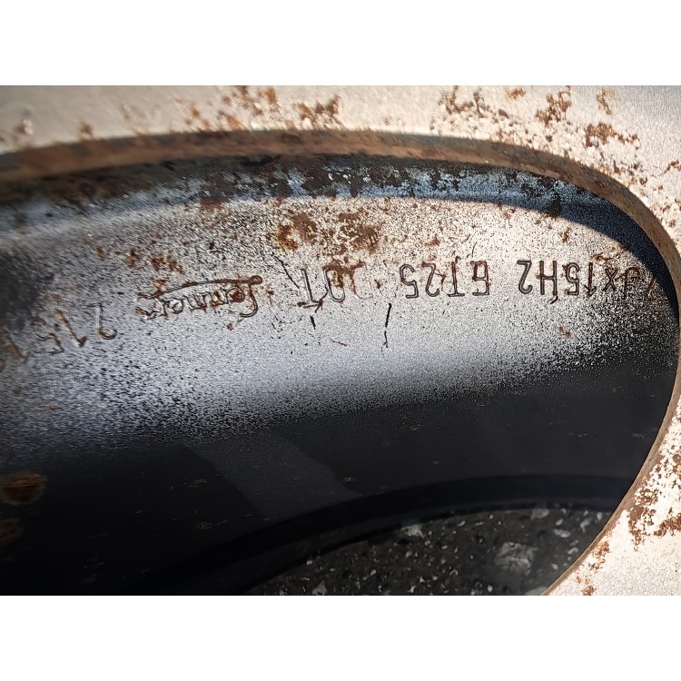 Nissan Terrano Σιδερένια Ζάντα 15'