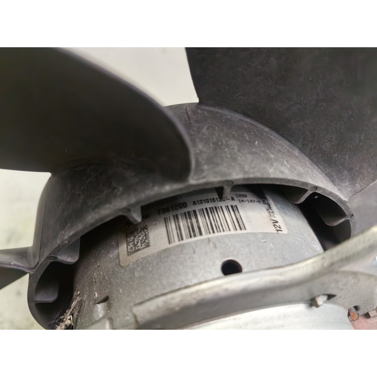 Βεντιλατέρ Ford B-Max 2012-