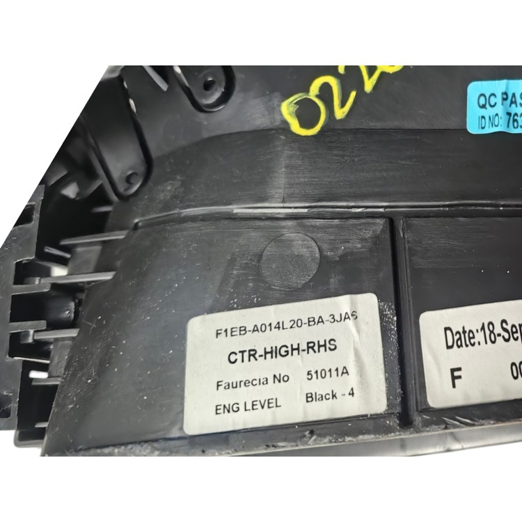 Ford Focus 2014-2018 Πρόσοψη Ταμπλό F1EB18835E OEM